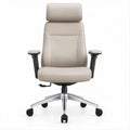 Sedia direzionale girevole beige con poggiatesta, braccioli regolabili e base in alluminio 68 x 68 x 119-129 cm